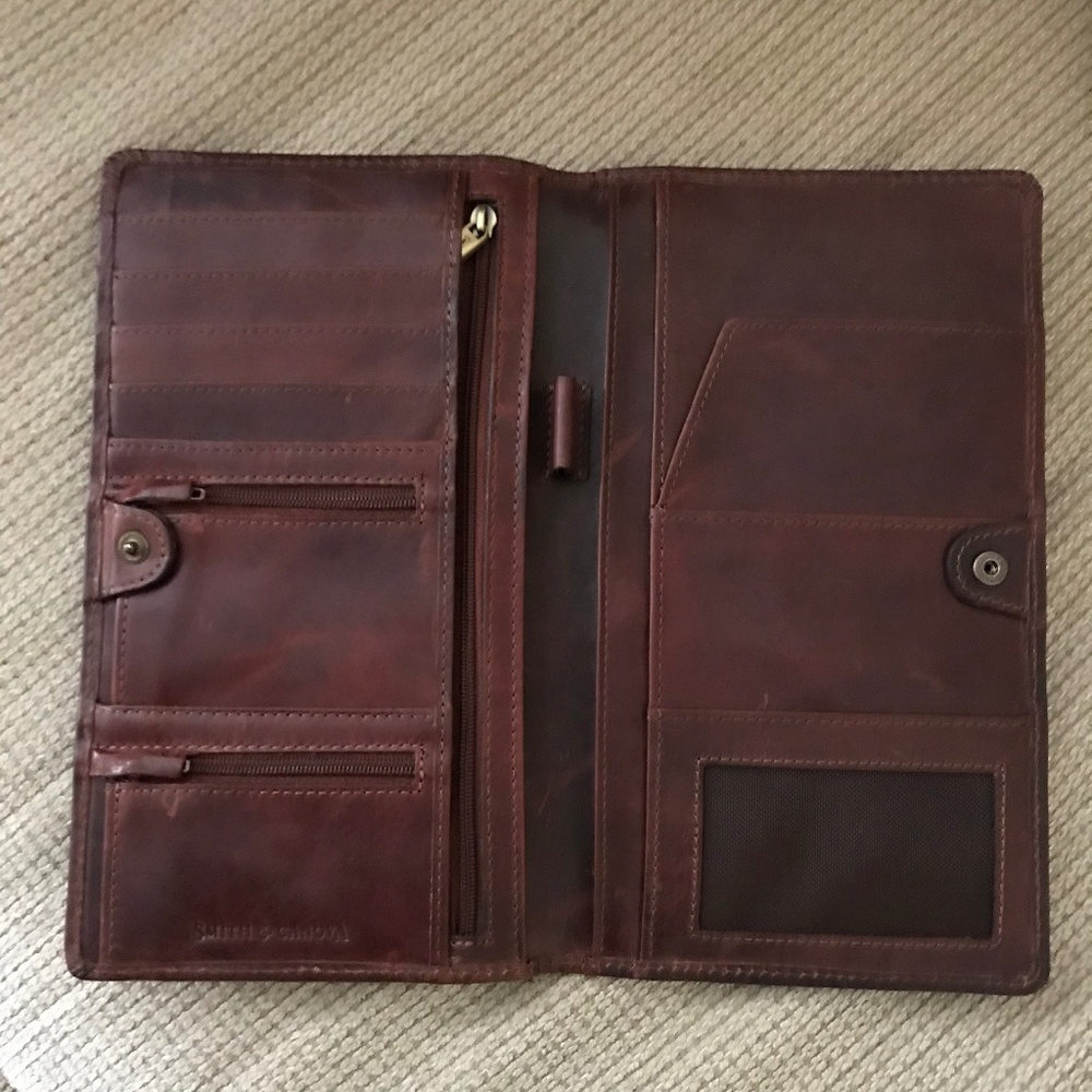 SMITH & CANOVA DISTRESSED LEATHER TRAVEL WALLET